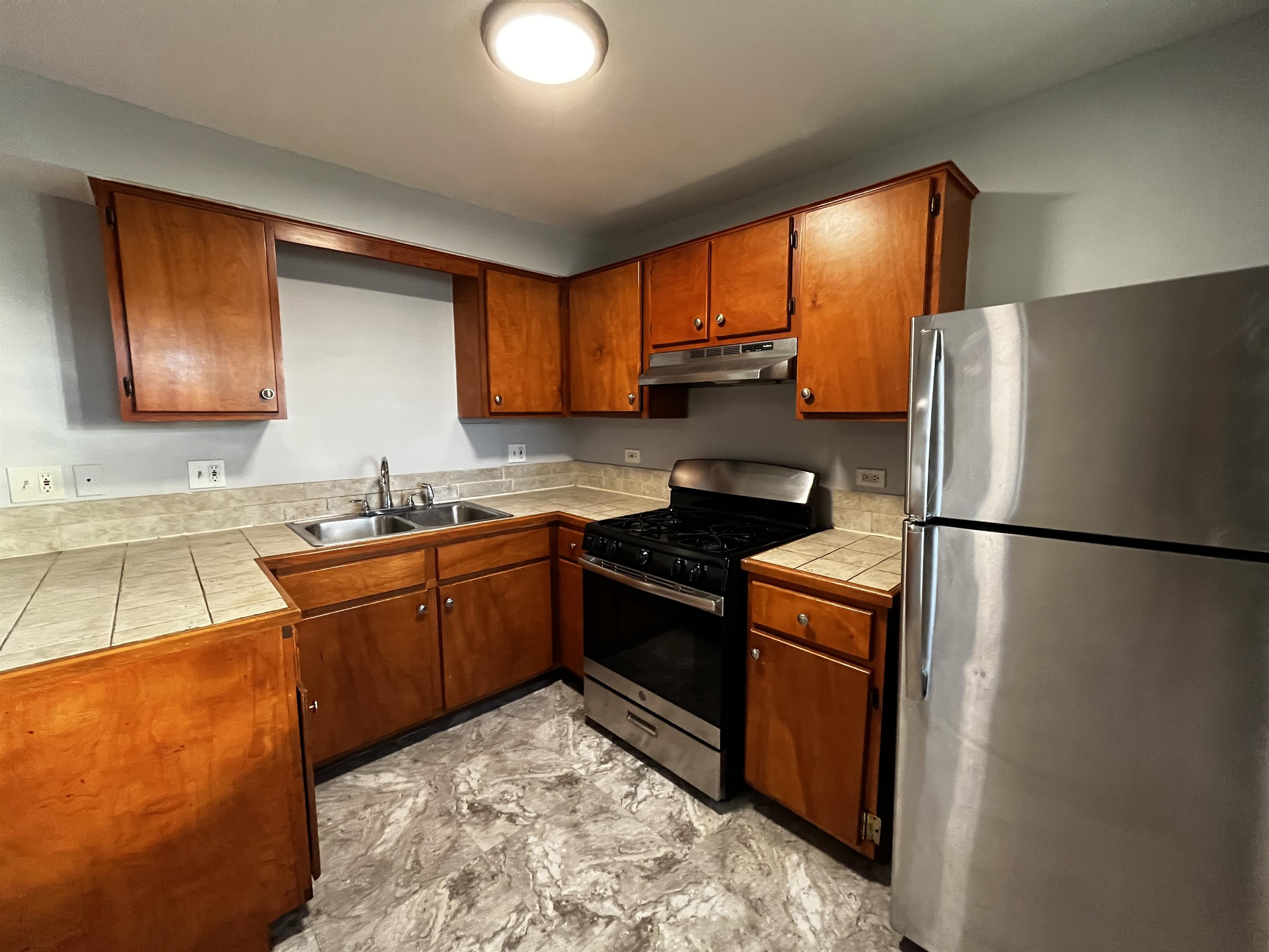 6630 South Vernon Avenue - 1N