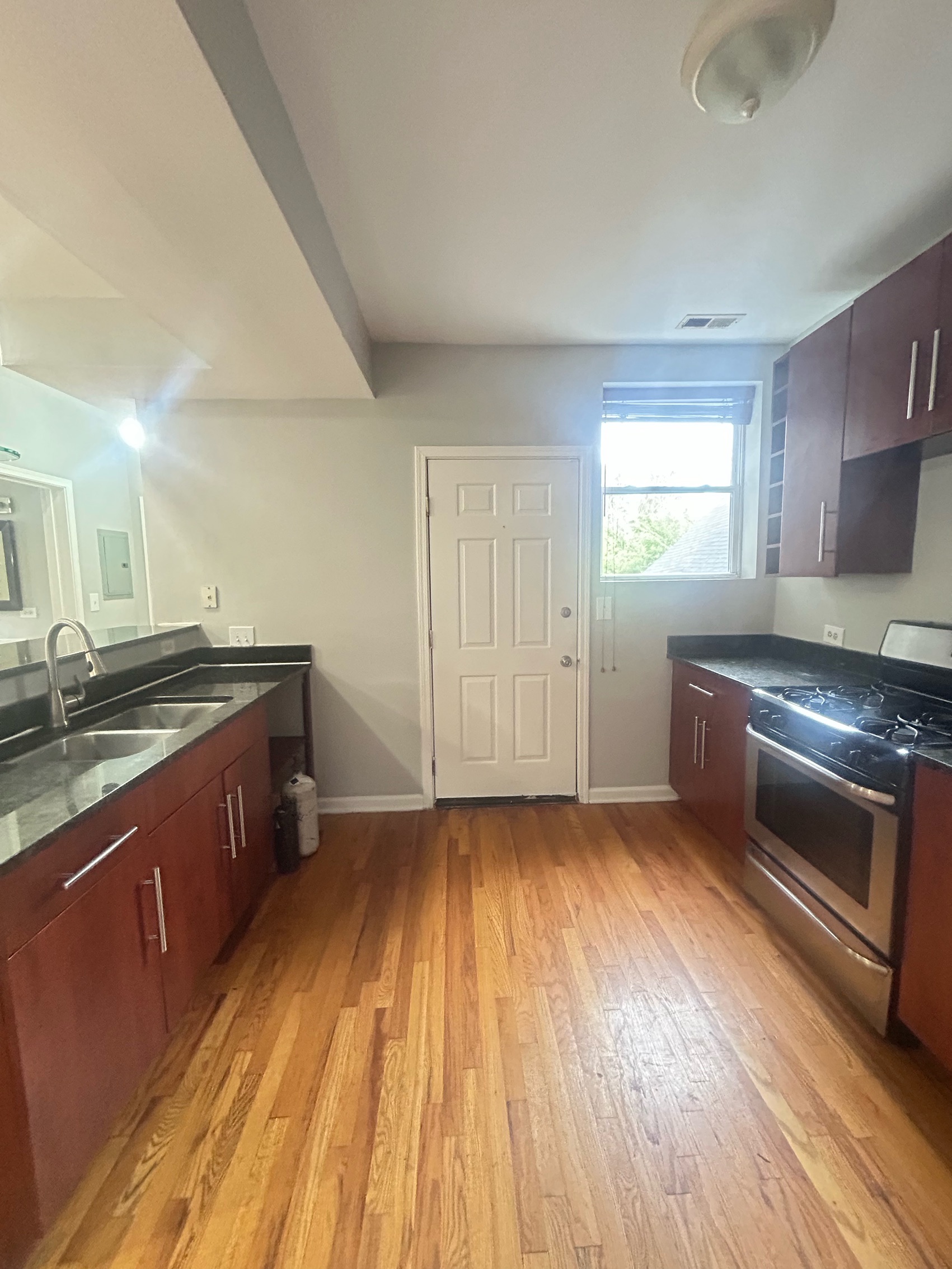 9118 South Dauphin Avenue - 2E