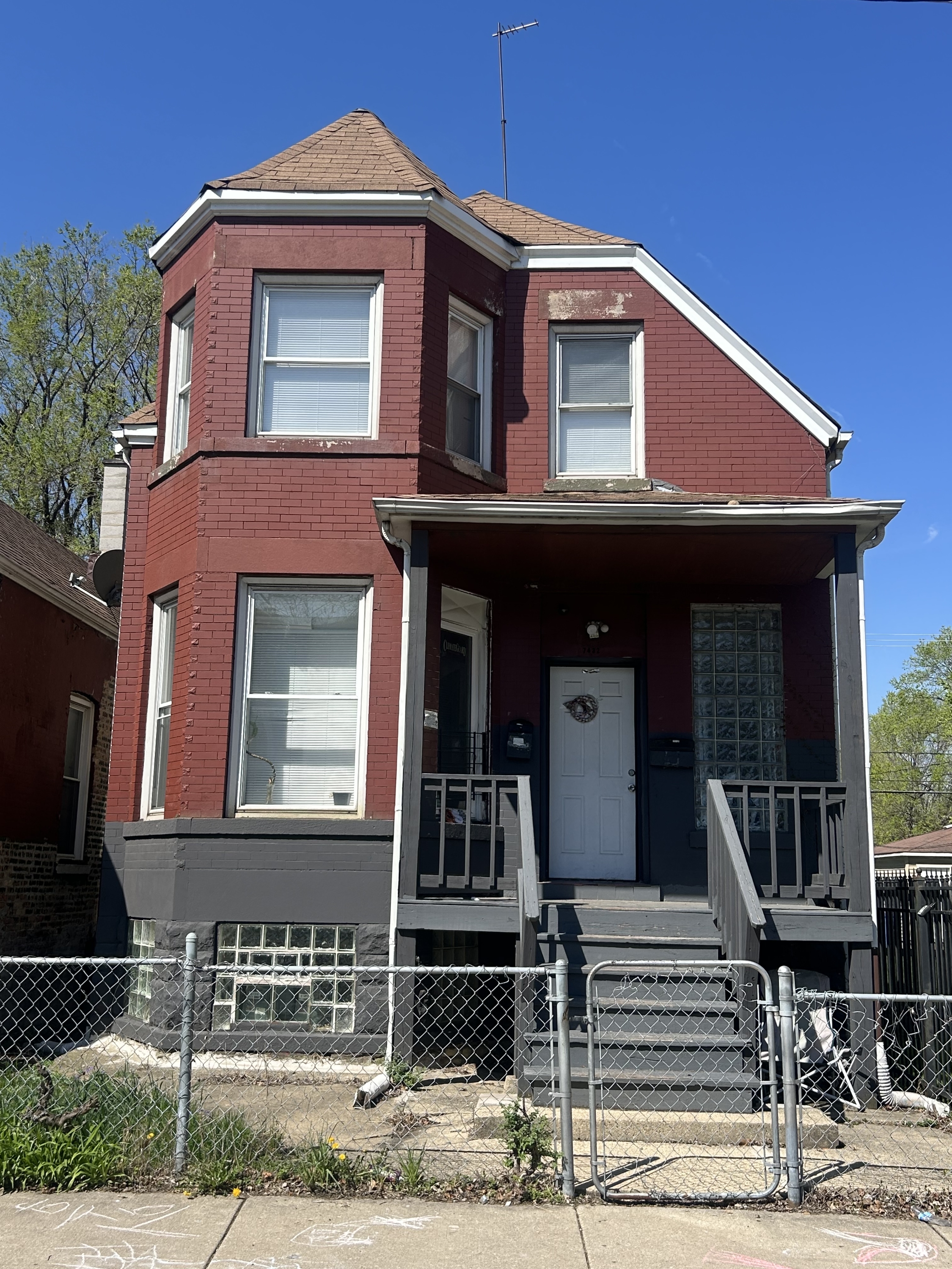 7432 South Maryland Avenue - 2F